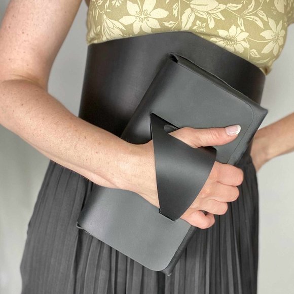 Culte du Cuir Handbags - The Clutch in Satin Black Leather - glove clutch, handcrafted, stunning!
